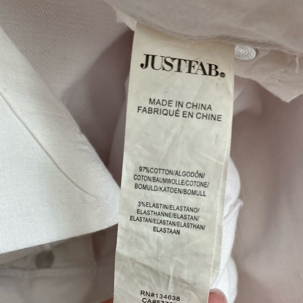 JustFab White High-Rise Cropped Wide Leg Jeans - Picture 5 of 6